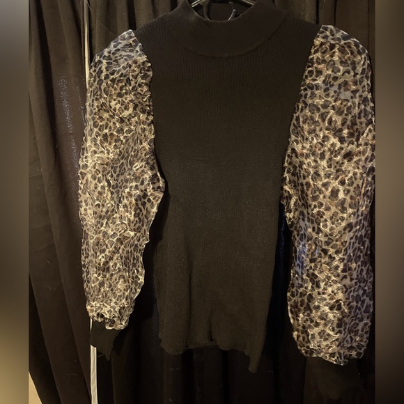 Tops - Leopard sheer sleeves and polyester n spandex fitted top